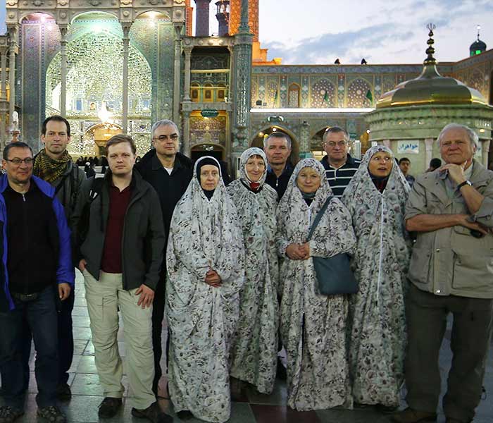 Iran Dress Code for Tourist, Ladies and foreign - iran clothing - persian dress code - dress code in iran for tourists