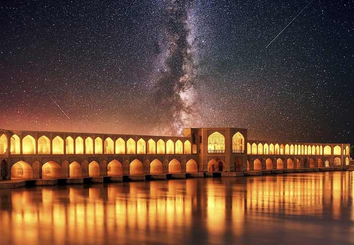 Si o Se Pol bridge - bridge of 33 arches Iran