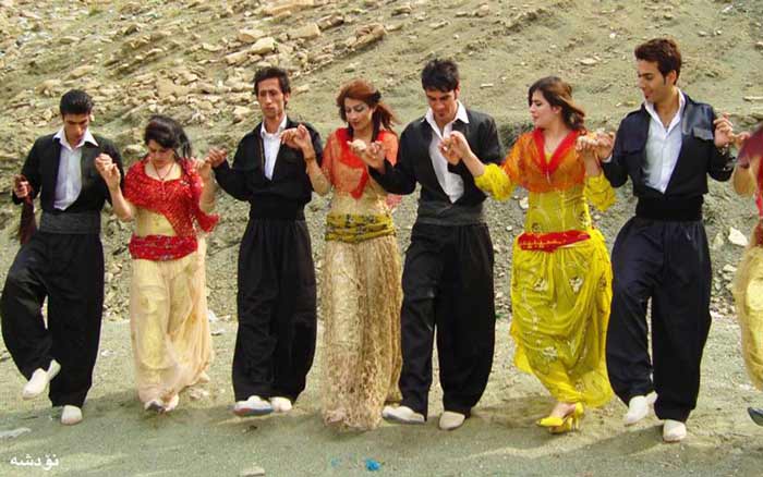 Iran Dress Code for Tourist, Ladies and foreign - iran clothing - persian dress code - dress code in iran for tourists