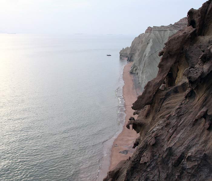 Hormuz Island - Hormuz Island attractions - Hormuz Island soil